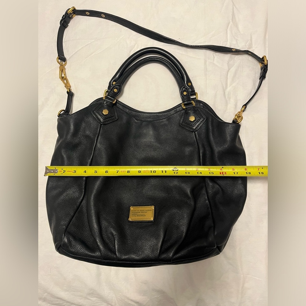 MARC by MARC JACOBS Classic Q Fran Leather Purse Black Leather Gold Hardware - Picture 4 of 6